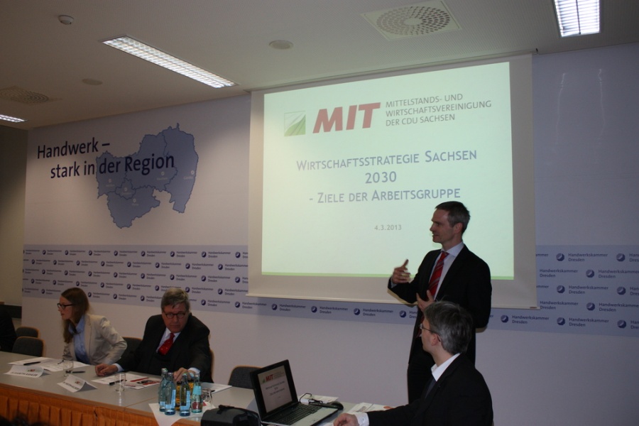 Arbeitsgruppe zur Wirtschaftsstrategie Sachsen 2030